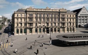 Anti-blanchiment et blanchiment d'argent : Credit Suisse AG et la FIFA dans le viseur de la FINMA Credit Suisse FIFA FINMA