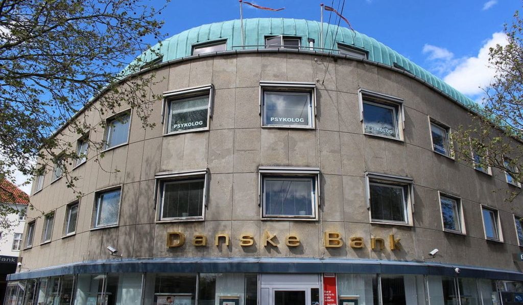 Danske Bank Danoise embourbé dans un scandale de blanchiment d'argent et de capitaux sur Lituanie, grande Bretagne et Etats-Unis