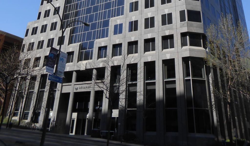 Siège SNC Lavalin de Montréal Canada affaire de corruption avec sanction financière 5 milliards de dollars canadiens perdus