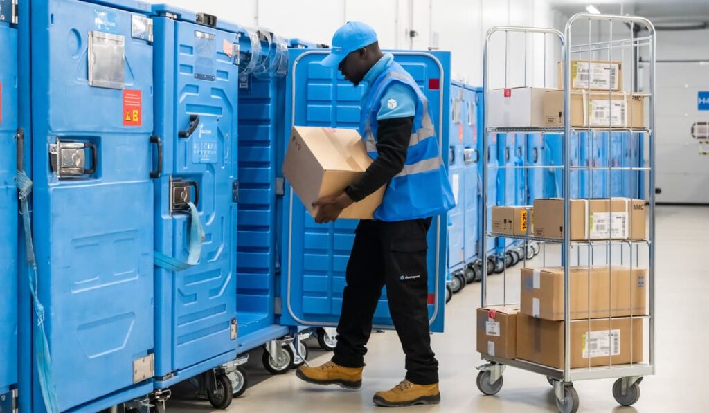 La Poste, les sous-traitants et les travailleurs sans-papiers : un procès décisif pour le devoir de vigilance