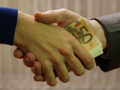 PME et ETI victime de fraude ou acte frauduleux , corruption et risques abus bien sociaux